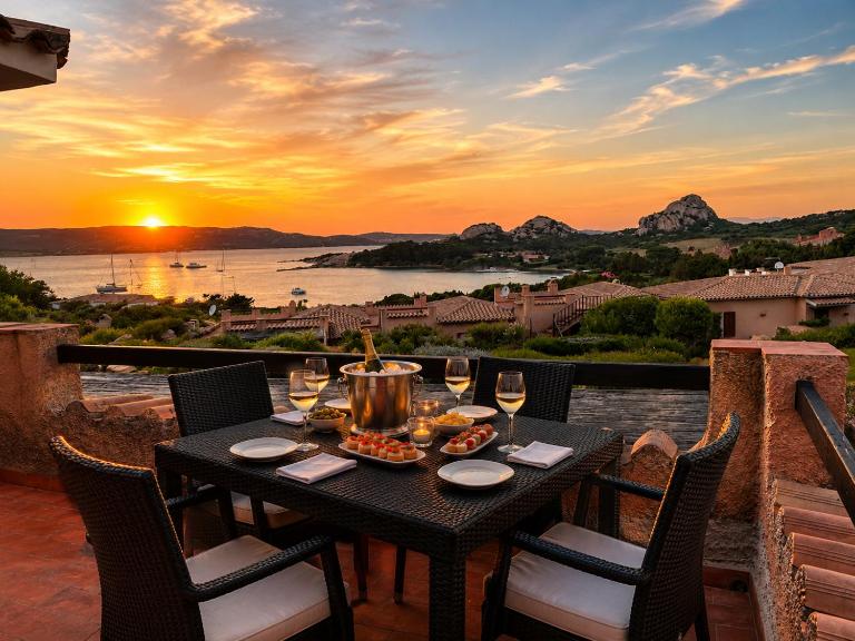 One-Bedroom Sea View Apartment with Sunset Terrace 2-3 - B&B Baja Sardinia