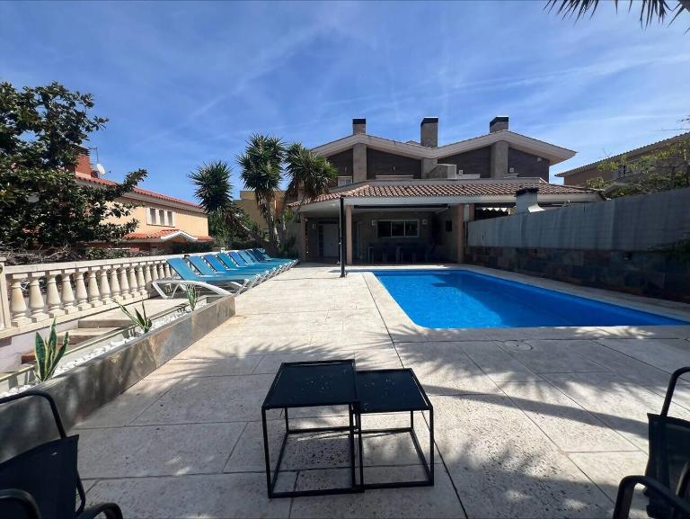 Villa Castelló Salou (cerca Port Aventura) - B&B Salou