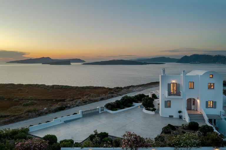 Hemera Holiday Home villa on Santorini - B&B Akrotíri