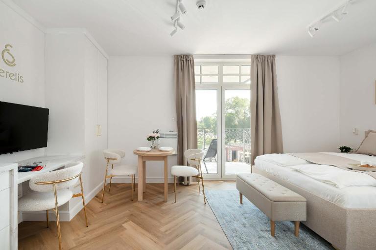 Eleganckie Studia z Balkonem Blisko Parku Zdrojowego by Renters Prestige - B&B Ciechocinek