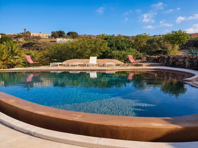 Dammuso Rekhale: Charme Antico Piscina privata - B&B Scauri