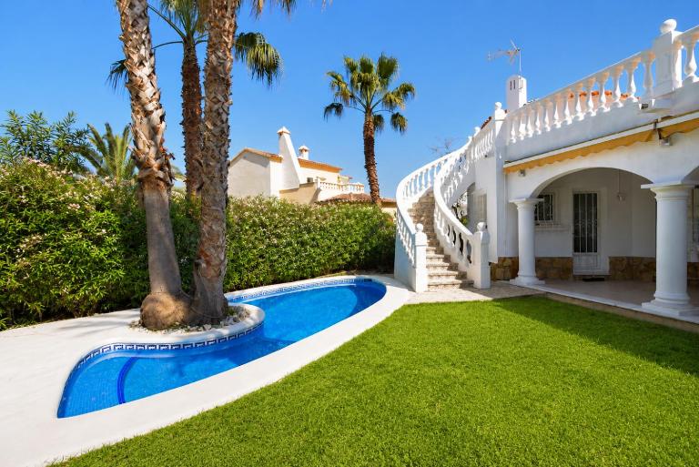 Villa Renoir by Goveralia - Ferienwohnung Oliva