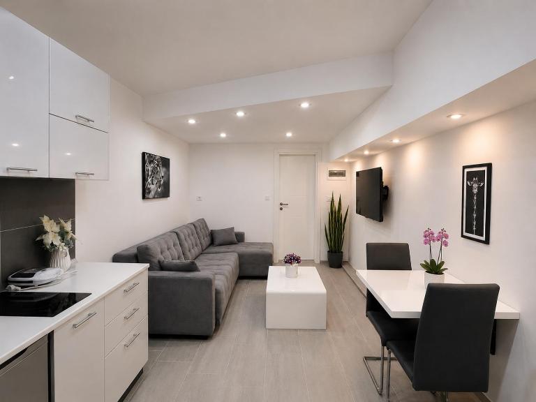 Apartment Diamond -modern and lovely seaside studio apartment - Ferienwohnung Kotor