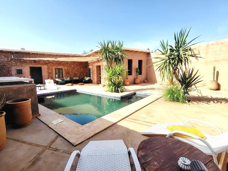 Refuge Berbère - maison beldi et piscine - Marrakech - Ourika - B&B Arg