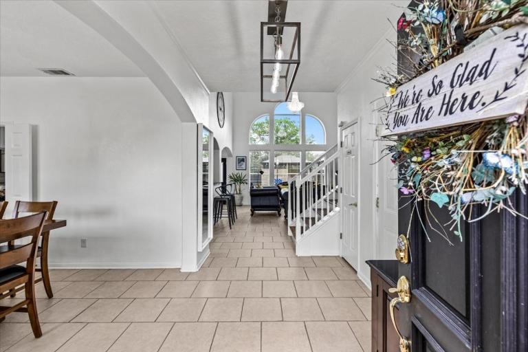 Modern home, Central to numerous activities - B&B Bacliff