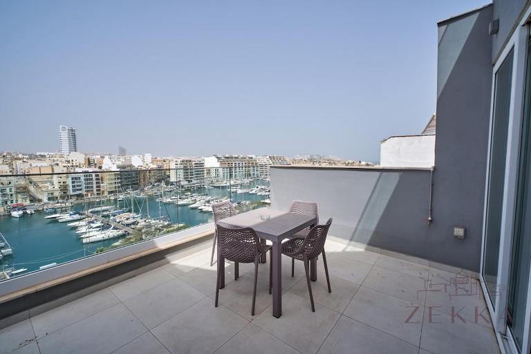 Beautiful View, 3 Bedroom Spacious Apartment - B&B Pietà