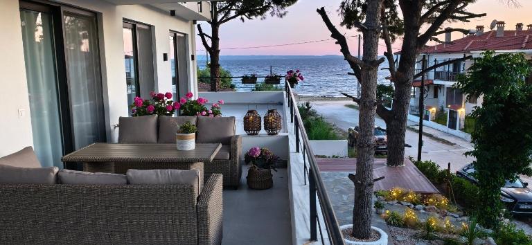 Azure Boho Retreat Nikiti - Bed and Breakfast Níkiti