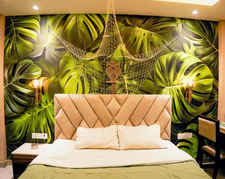The Jungluxe PS5 with Jungle Themed 1bhk Apartment Gurgaon - Chambres d'hôtes Gurgaon