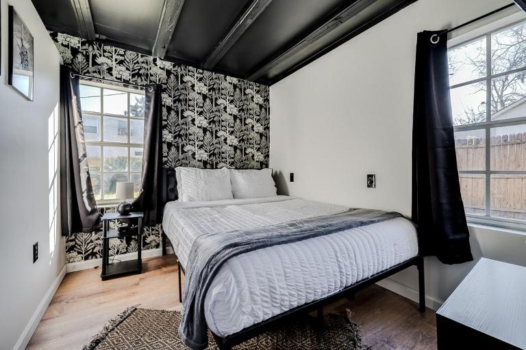 Charming 1 bedroom Near SAV & Downtown - B&B Savannah
