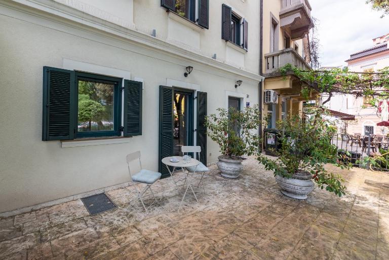 Apartments and rooms by the sea Ika, Opatija - 27482 - B&B Ika