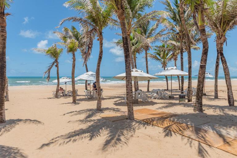 Apê na Areia no Porto das Dunas com Banheira Relaxante e acesso direto para a praia! Ideal para Famílias, Lazer e Conforto pertinho do Beach Park - Bed and Breakfast Aquiraz