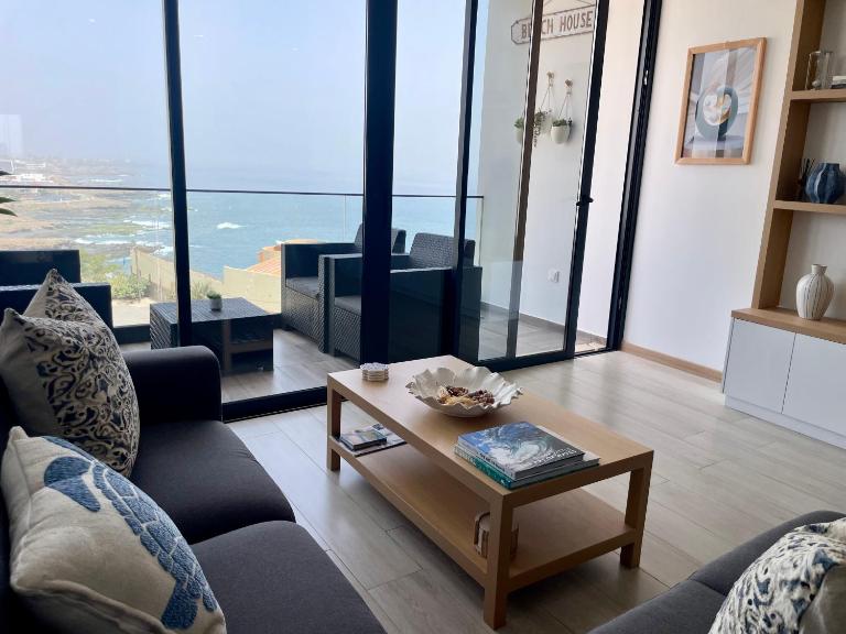 Coastal Waves - Ferienwohnung Praia