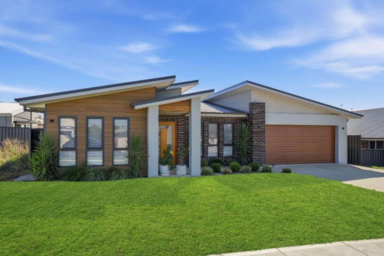 Lovely Lappin - 4 Bed 2 Bath Family Home - B&B Orange