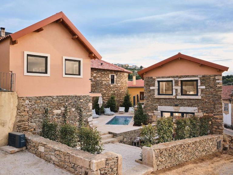Grilo Village House - Douro Valley, Armamar - Chambres d'hôtes Aldeia de Baixo