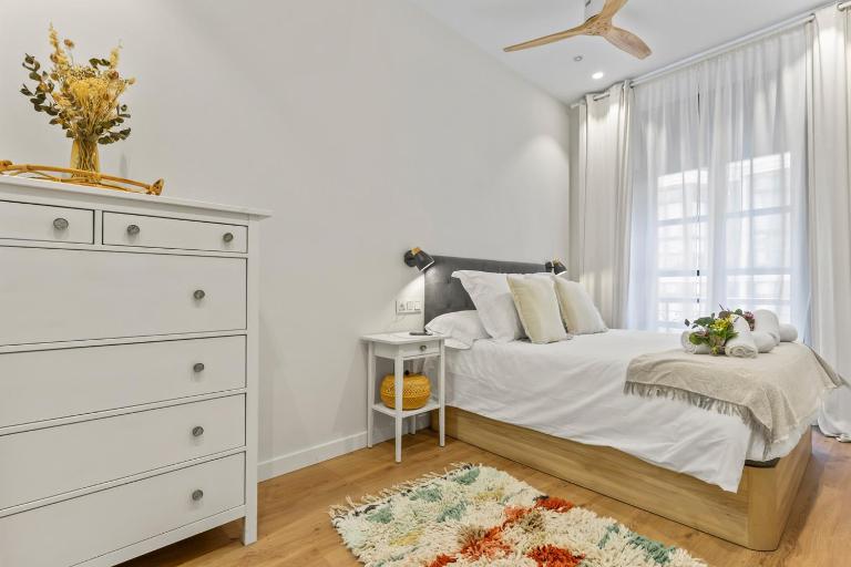 Numa Guilhou - B&B Gijón