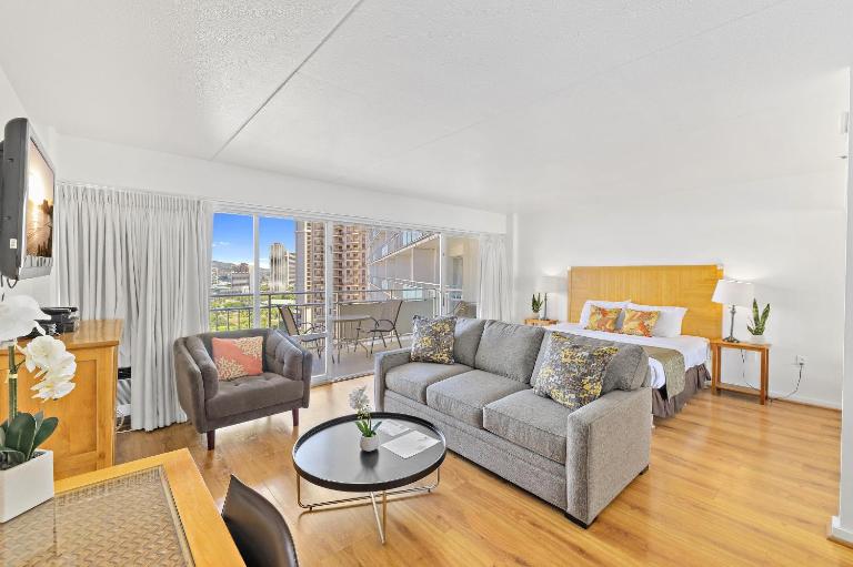 Ilikai 1801 - B&B Honolulu