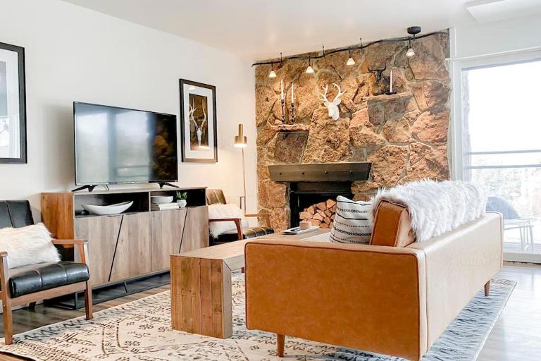 Modern Mountainside Chalet - B&B Steamboat Springs
