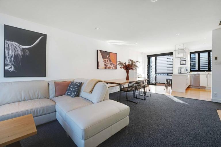 Ponsonby 4BR Townhouse w Parking - Walk to Shops - B&B Auckland