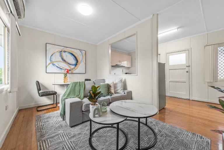 Quiet 1BR Near Hospitals & Gabba with Free Parking - B&B Brisbane