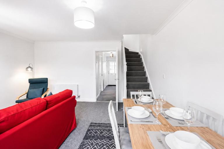 Grantham Stays - Dexter - 3BR, Sleeps 5, Parking & WIFI - B&B Grantham