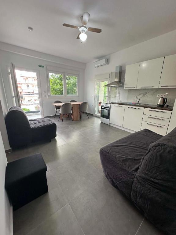 Sunset Apartment A-3 - Ferienwohnung Peraía