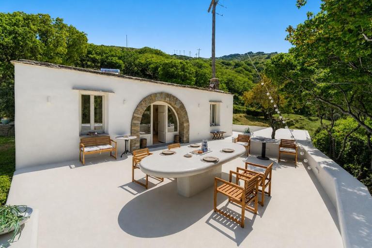 Nest Gateway - Panoramic Mountain Views - B&B Apoíkia