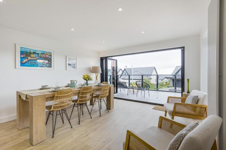 5 Bed in Ogmore-by-Sea oc-o42632 - Ferienwohnung Tythegston
