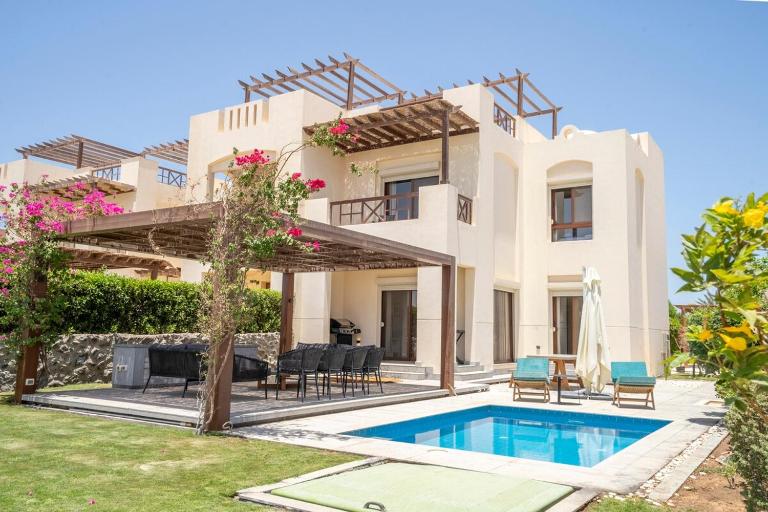 Sabina 3BR, Private Plunge Pool, Lagoon & Sunset - B&B Hurghada
