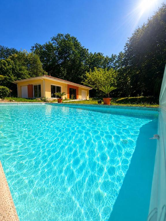 Maison au pied de la forêt, Repos et confort, proche de Bordeaux - B&B Cursan
