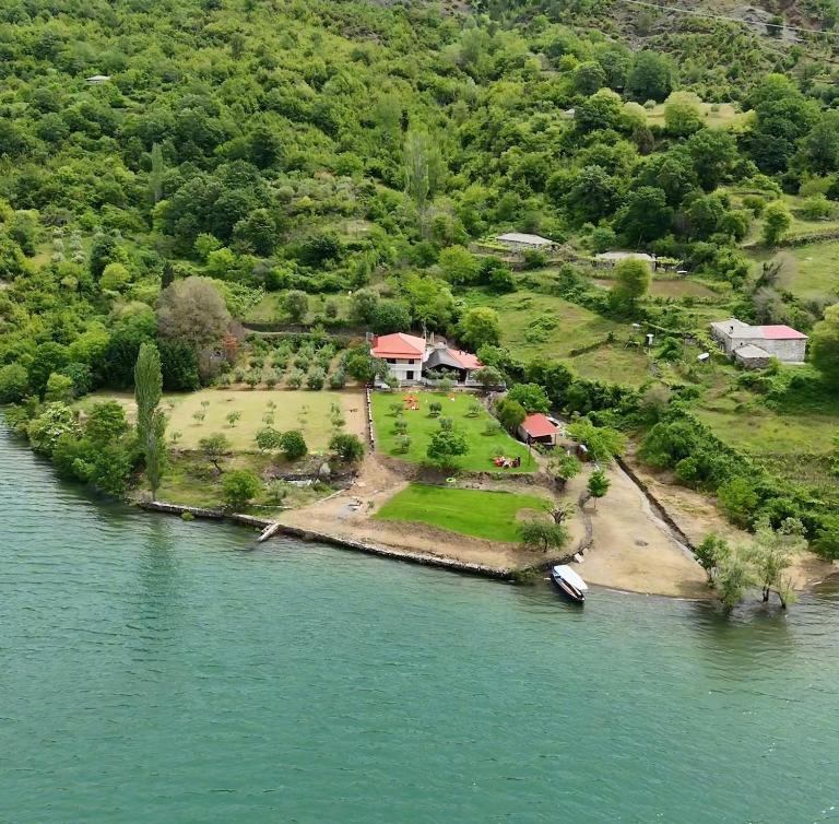 N'Gegaj Villa - B&B Shkoder