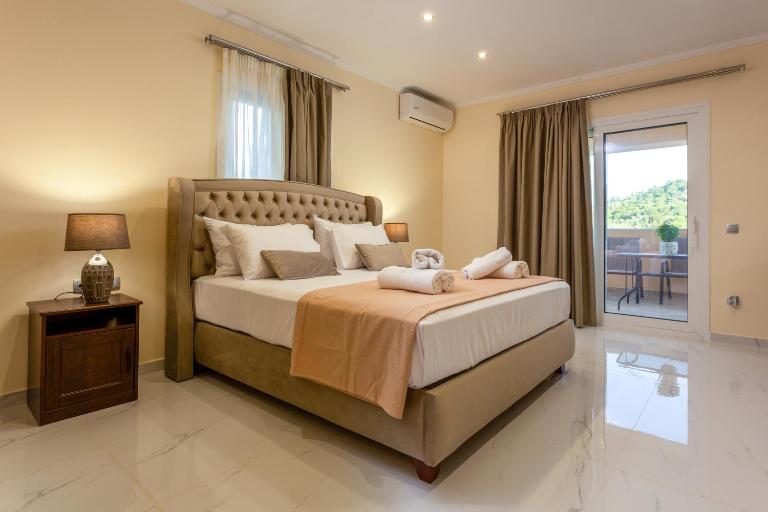Elaionis Corfu - Bed and Breakfast Pélekas