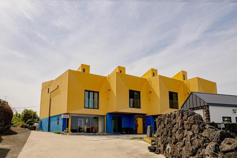 Moonlight Woljeong - B&B Jeju City