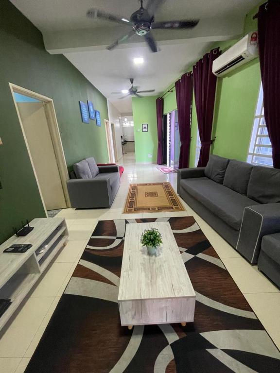 Deeja Homestay Kuantan - B&B Kuantan