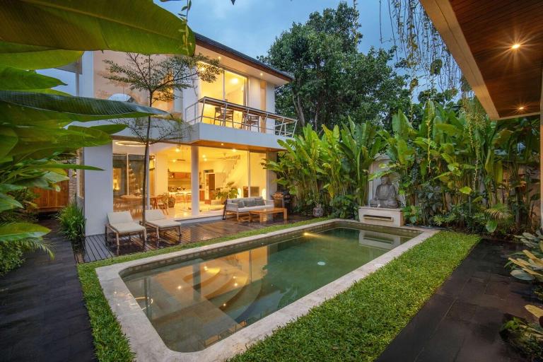 Kalma Villa Stylish 3BR in Heart The of Jimbaran - Chambres d'hôtes Jimbaran