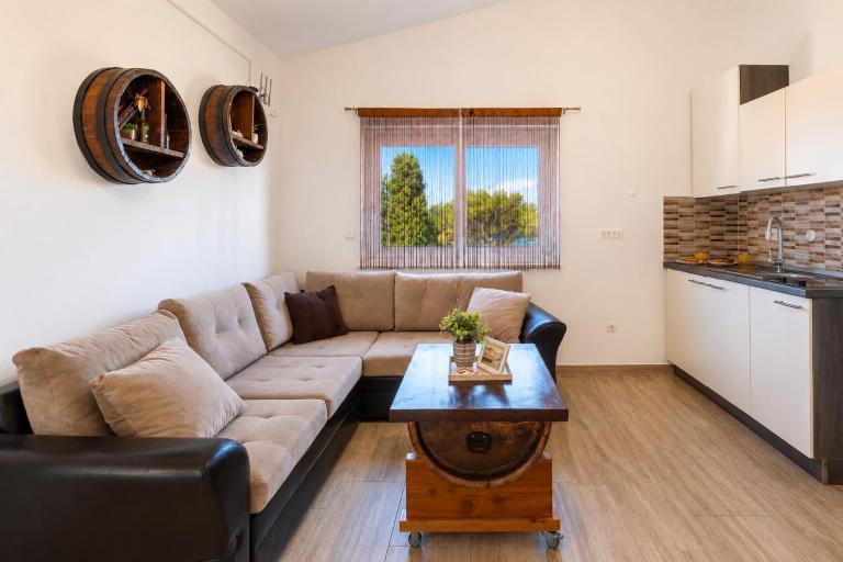 Take A Break Apartments - B&B Brodarica