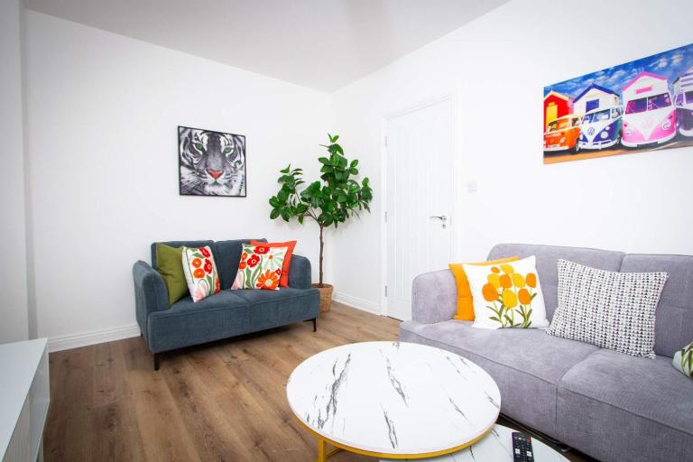 Stylish Newly Refurbished 2BR Flat in Manchester - B&B Manchester