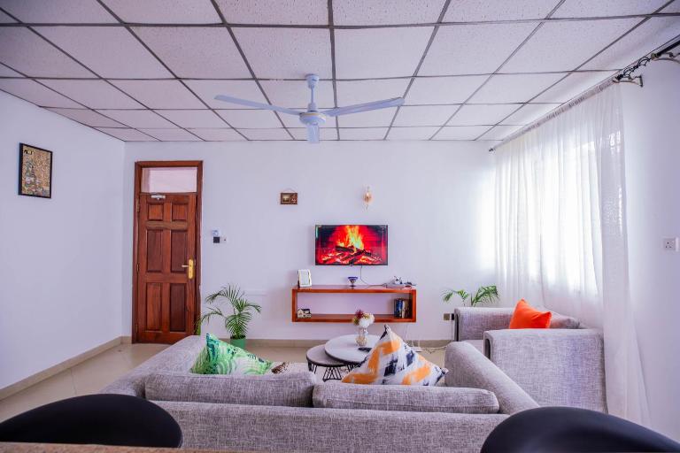 Ocean Cliff Homes One bedroom - Bed and Breakfast Mombassa