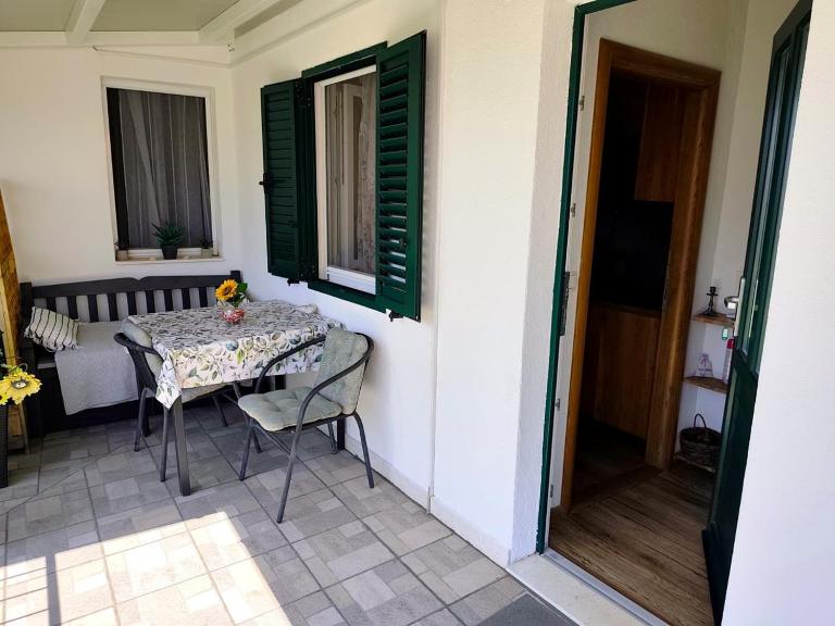 Apartment Lore - B&B Primošten