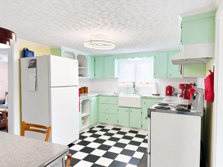 Whimsea Cottage - Bed and Breakfast Twillingate