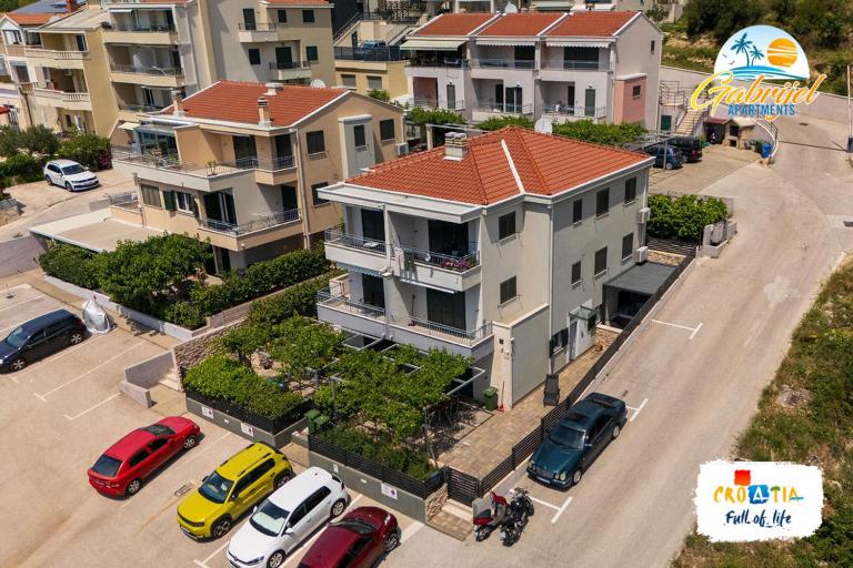 Gabrijel Apartments Makarska 2 - B&B Macarsca