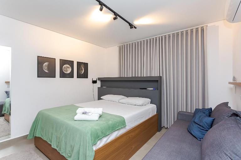 Apartamento 206 - Eixo · Studio completo px Jd Botânico | Enxoval + A/C 4p - Ferienwohnung Curitiba