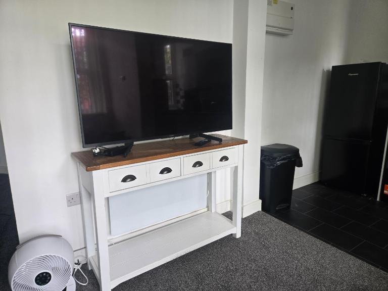 One bedroom Apartment in City Centre - Intercom Entry with Video - Chambres d'hôtes Derby