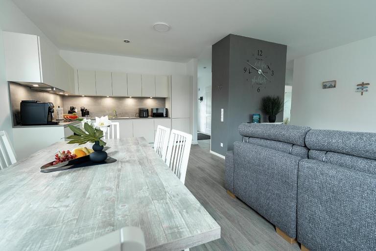 Nord & Wind Ruhiges Ferienhaus mit Wallbox & Whirlpool 800 m zur Nordsee - B&B Büsum