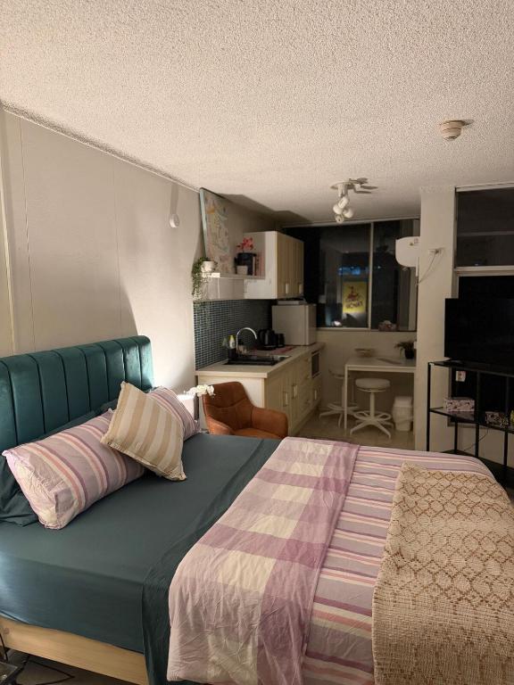Chic Inner City Studio in the Heart of Surry Hills - Bed and Breakfast Sydney