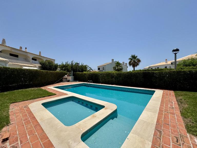 Vilamoura Classic 3 With Pool by Homing - B&B Vilamoura