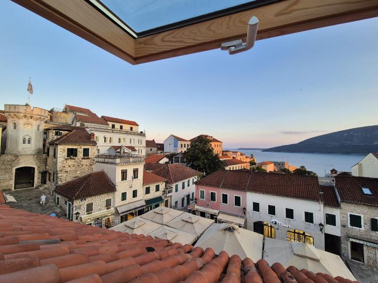 Clock Tower Apartments Duplex Old Town Herceg Novi - B&B Castelnuovo di Cattaro
