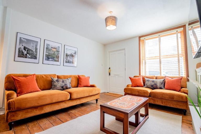 Victorian Canal Retreat 3 Bed & Stunning Garden - B&B Worcester