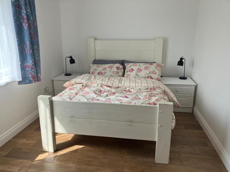 Farm stay at Spacey Field Bungalow Annexe - Bed and Breakfast Thirtleby