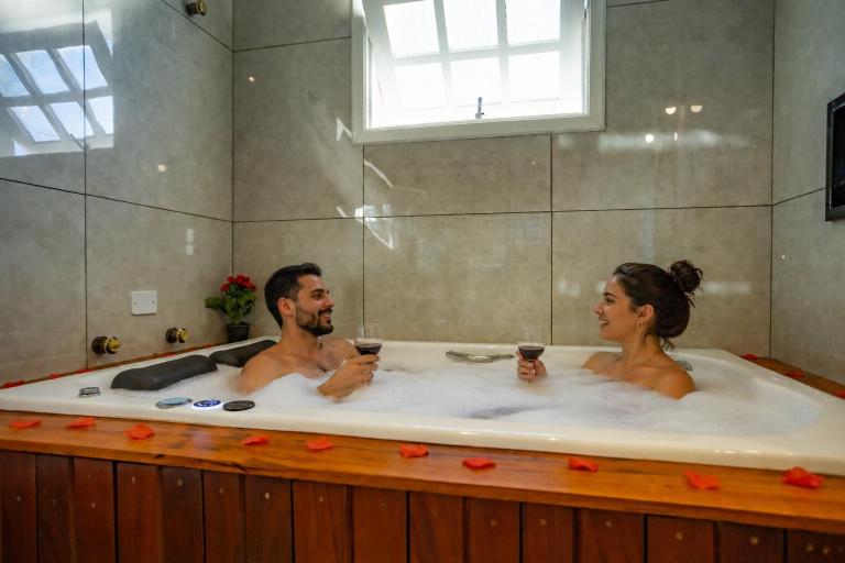 Villarejo da Esperanza- ver opções de suite com hidromassagem - Ferienwohnung Campos do Jordão
