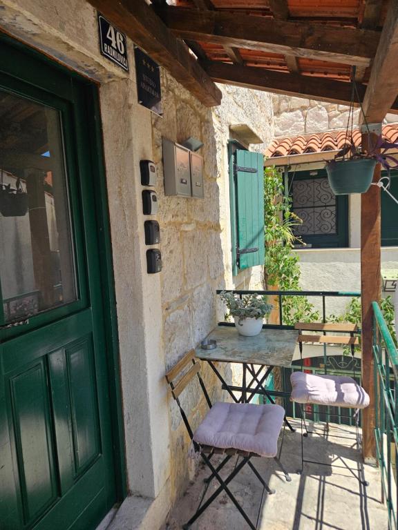 Kruna apartments est 2024 - B&B Split